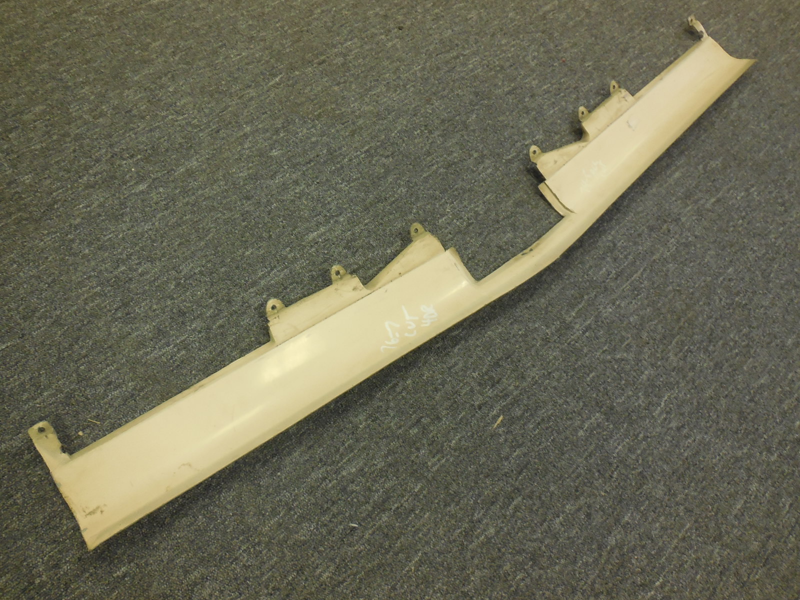 1976 1977 Oldsmobile Cutlass 4Door Rear Bumper Filler GM Sports