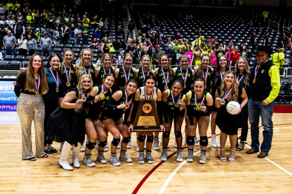 Blum caps off 40win season with its second straight 1A state