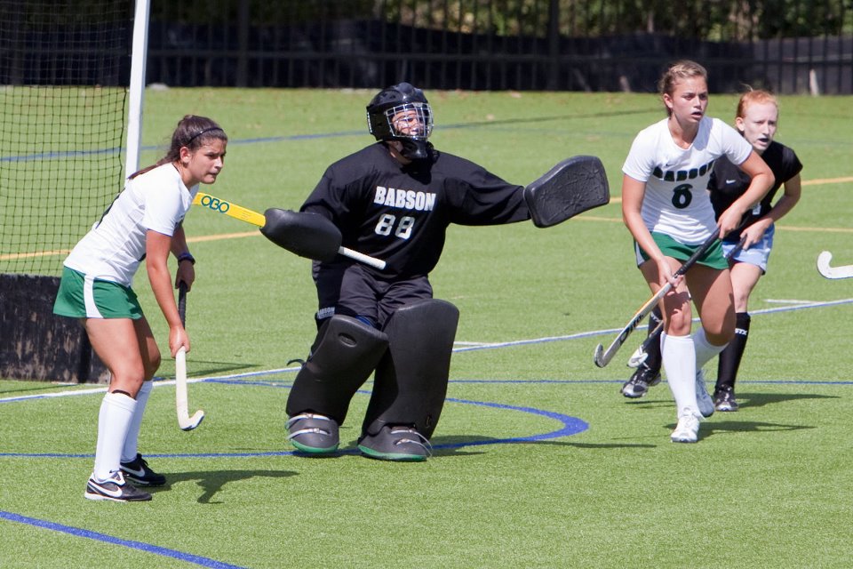 Field hockey coaching four stages of goalkeeper kicking The santos