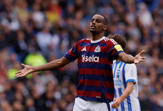 Alexander Isak celebrating a goal for Newcastle United