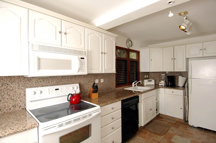 Larger Pictures of Plum Point (2br) Plum Bay Beach, St.Martin