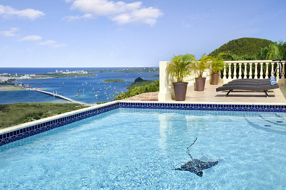 Larger Pictures of Villa Vista (5 bedr.) Almond Grove, Sint Maarten