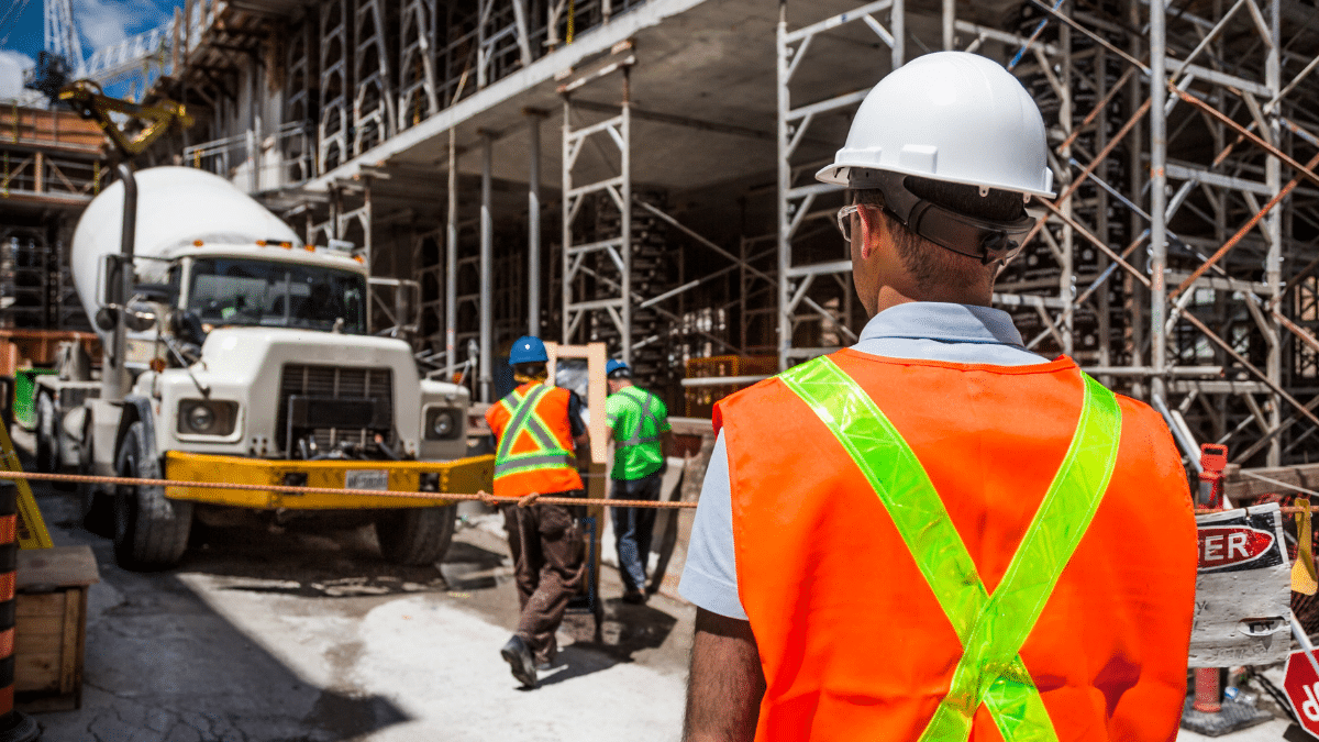 Ultimate Guide to Construction Tool Tracking GoCodes