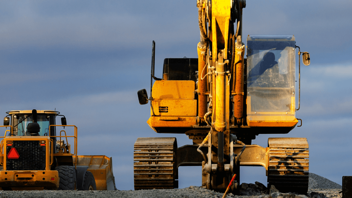 Why Should Contractors Consider Renting Their Equipment