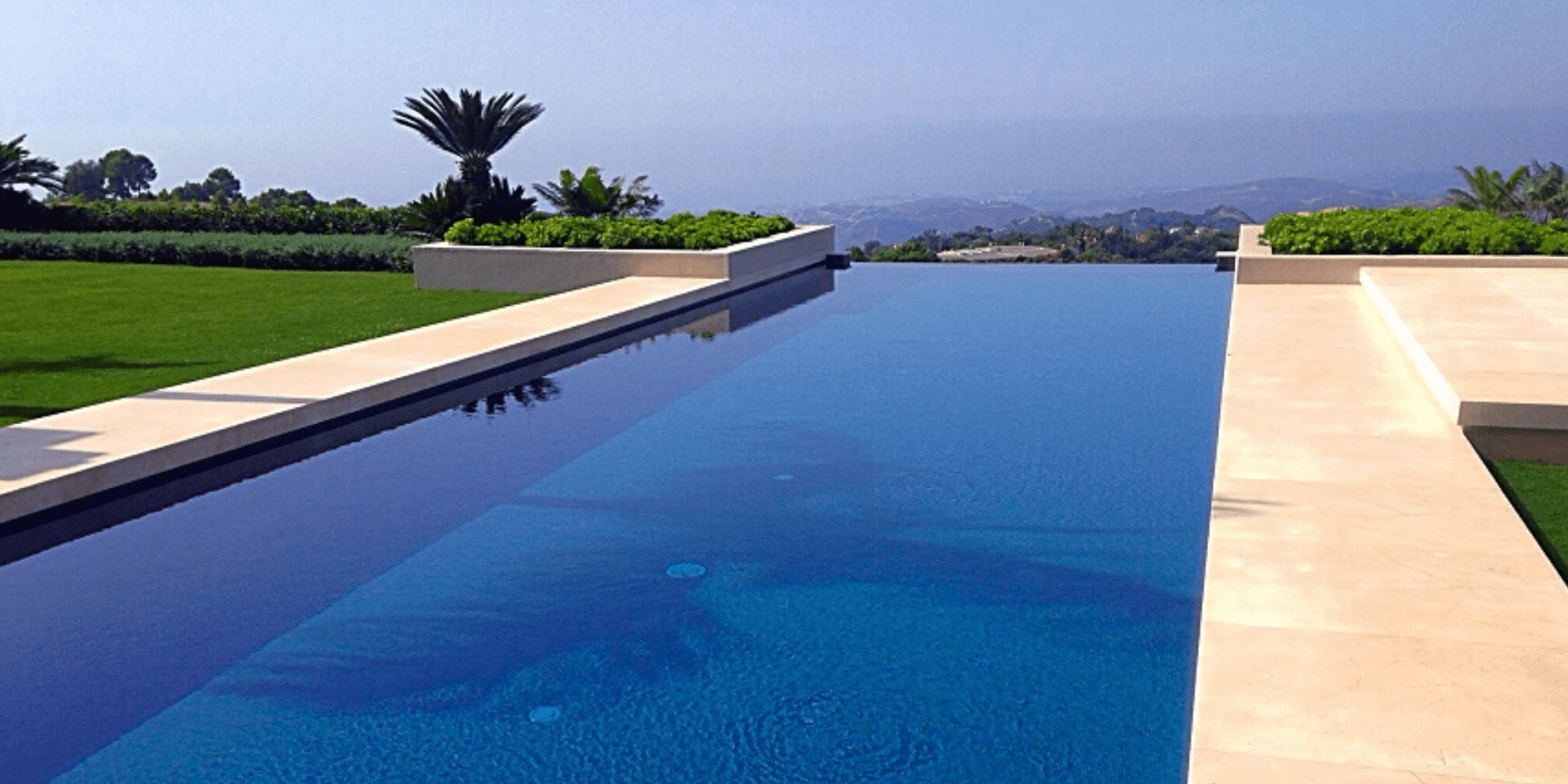 Las piscinas Infinity más espectaculares en España