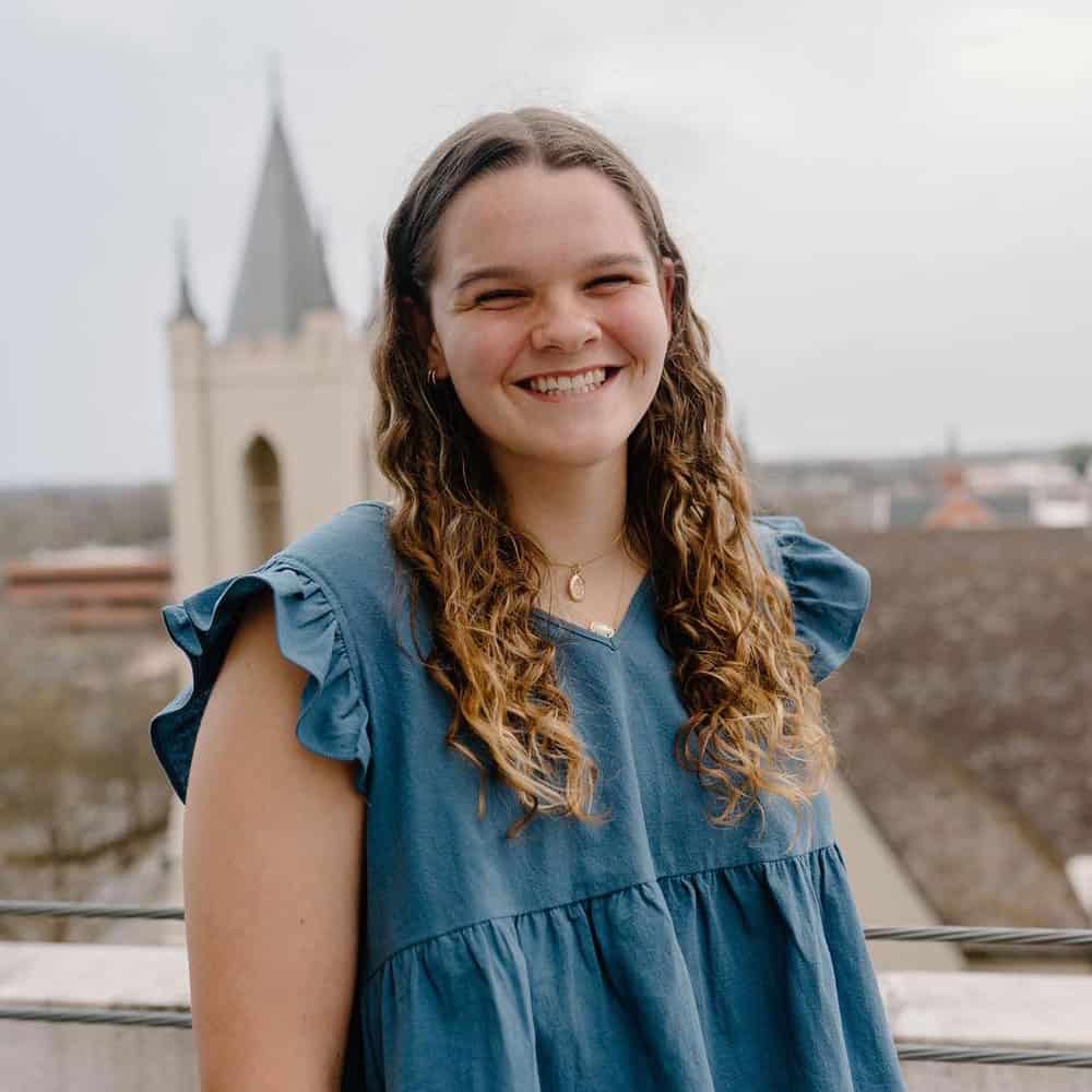 Christian Valedictorian Proclaims Jesus In Her Graduation Speech God