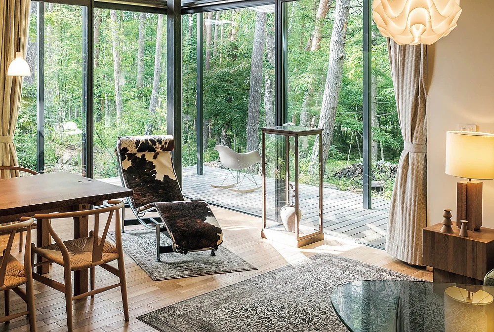 無類の椅子好き、原田マハの人生を支えた運命的な出合い 「仕事が楽しければ人生も愉しい」GOETHE 男性ライフスタイル誌