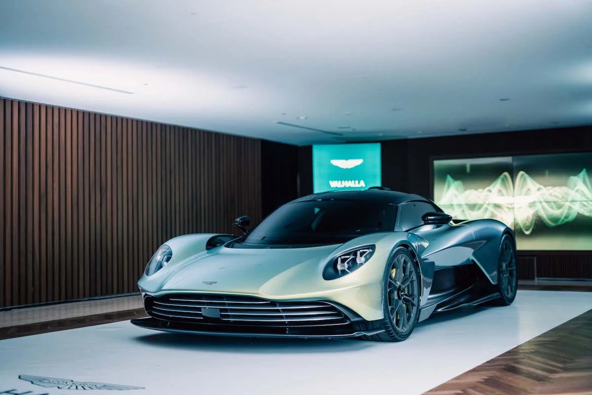 1億円越え！ アストン・マーティンのハイブリッドスーパーカー「Valhalla」、日本初公開 GOETHE