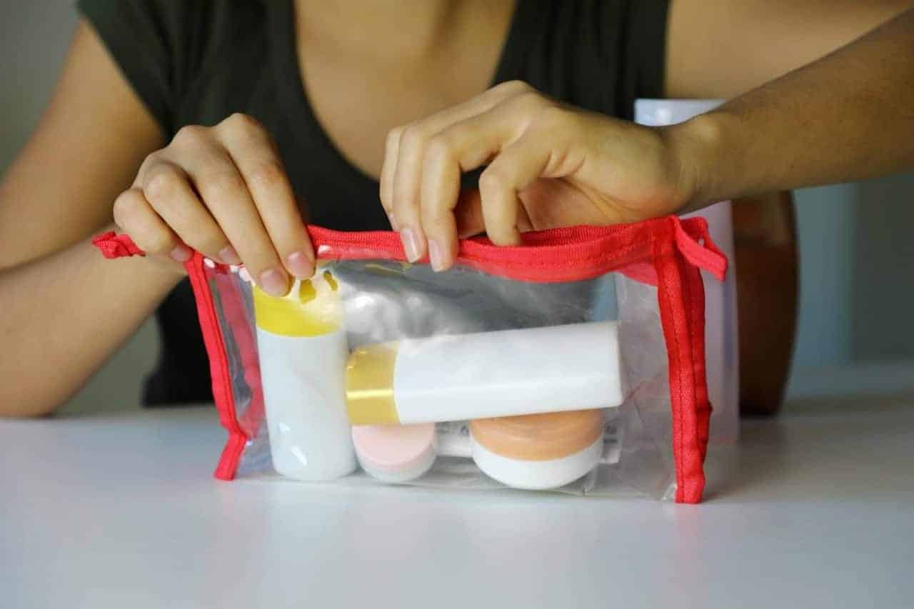 Can You Bring Makeup On A Plane? (through TSA) Go Every Corner!