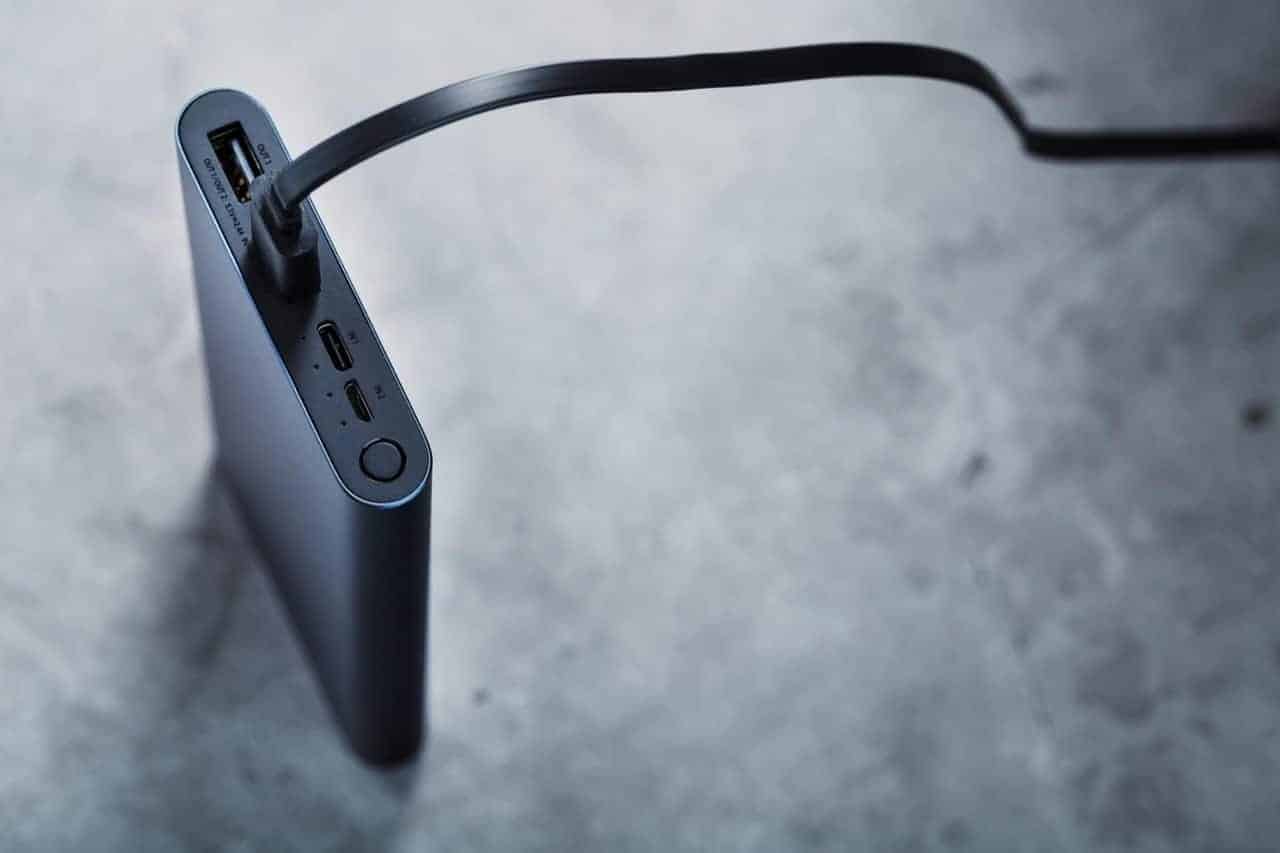 Can You Bring Portable Chargers on A Plane? (through TSA) Go Every