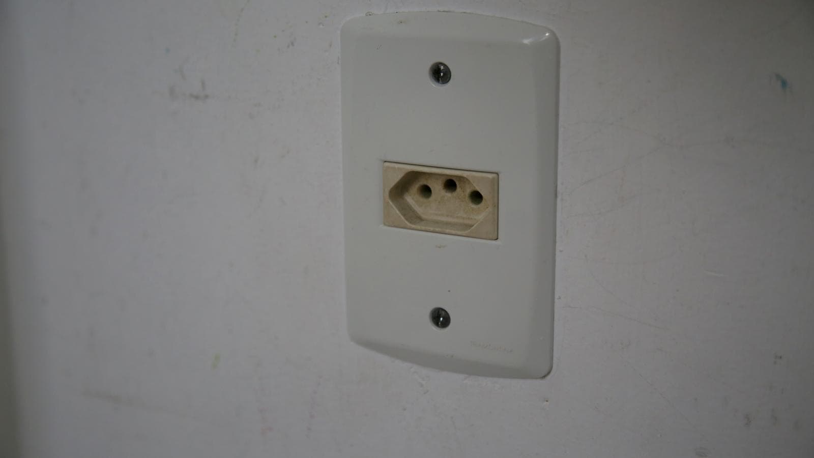 What Plugs Are Used In Brazil? Go Every Corner!