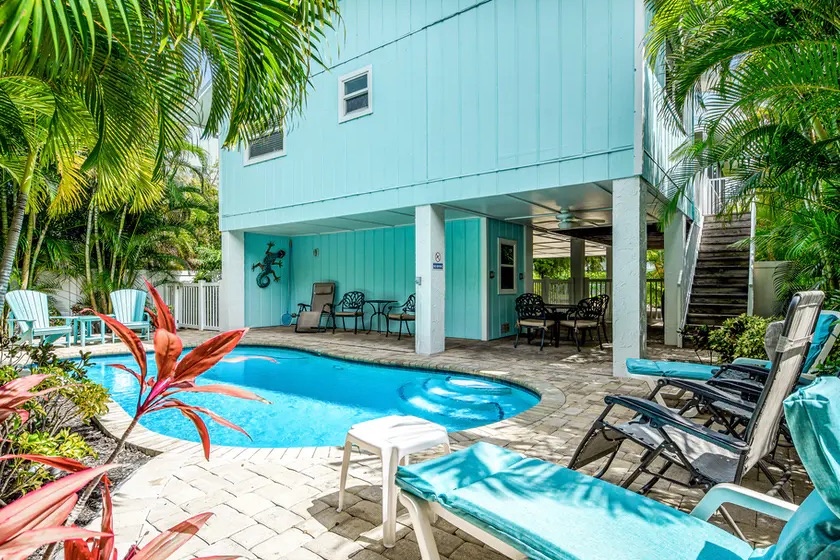 Holly Hideaway, Anna Maria Island GOFLORIDA