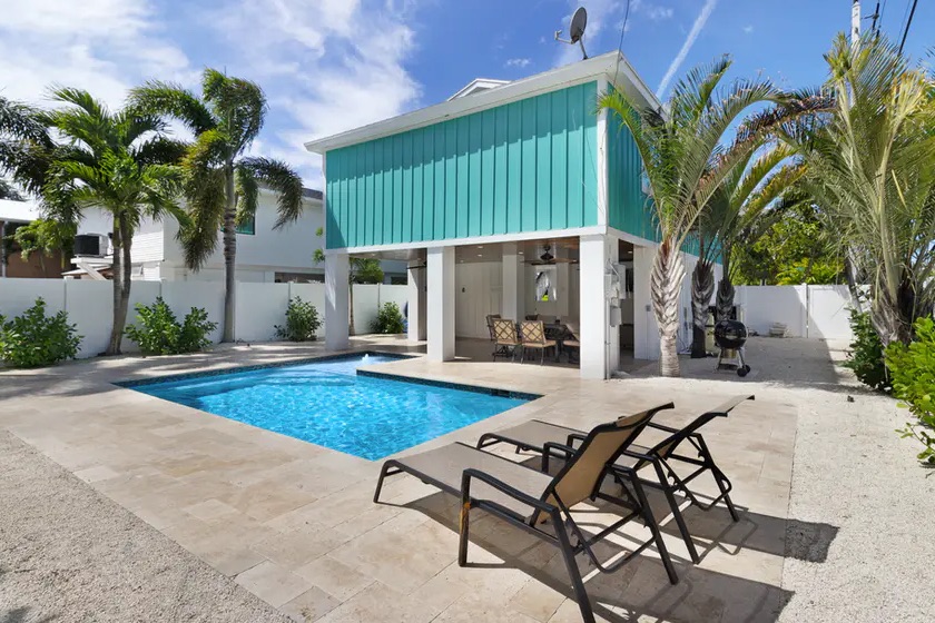 Beach Hideaway, Anna Maria Island GOFLORIDA