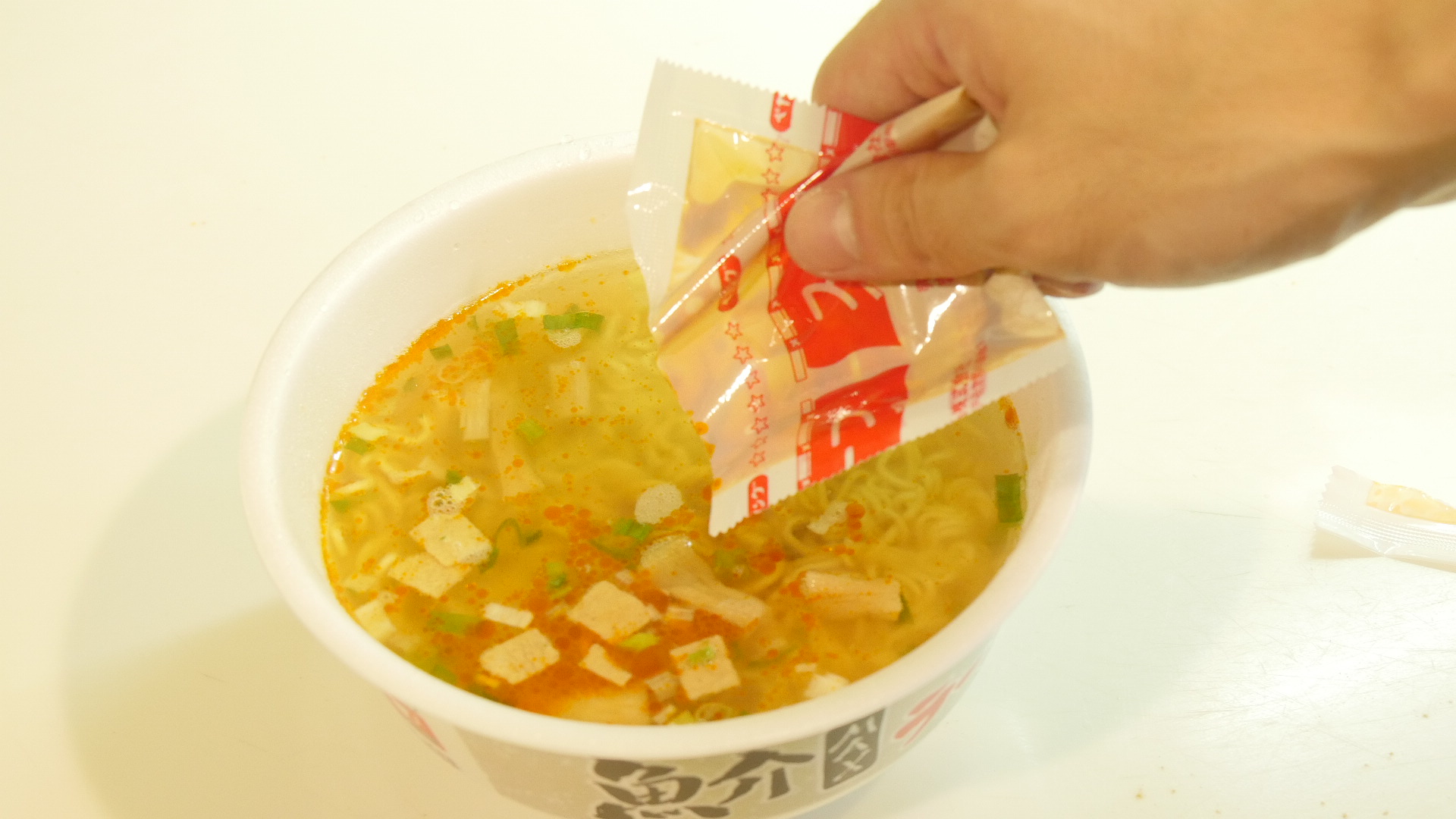 ついにペヤングにラーメン現る…。“魚粉MAXシリーズ”が発売！ 簡単男飯レシピ・作り方 GOHAN