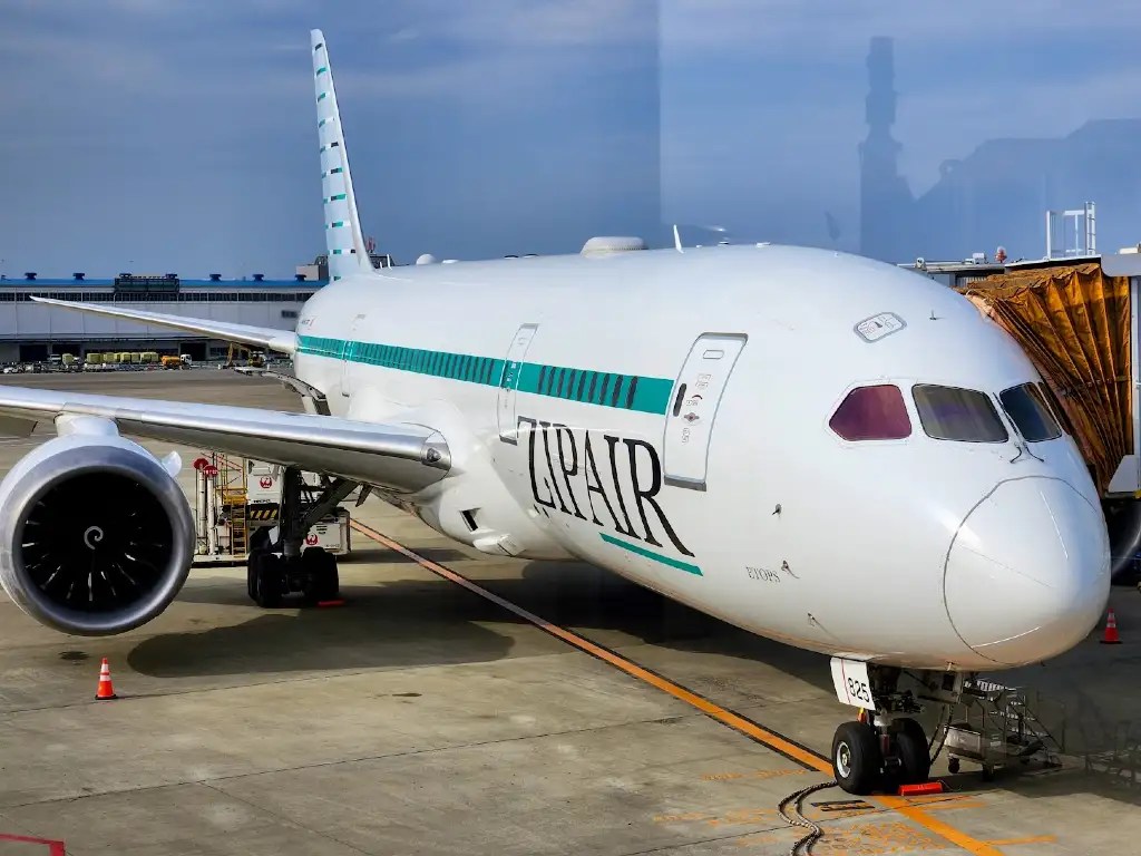 Flying the New LowCost Airline Zipair to Japan