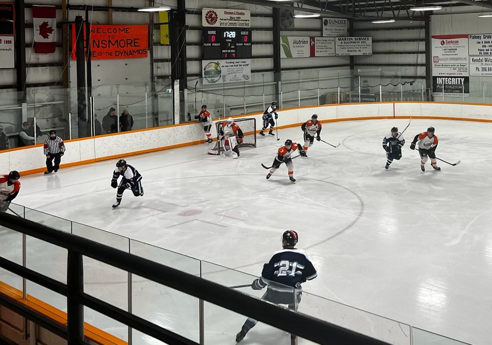SVHL Dinsmore celebrates 75 years on the ice West