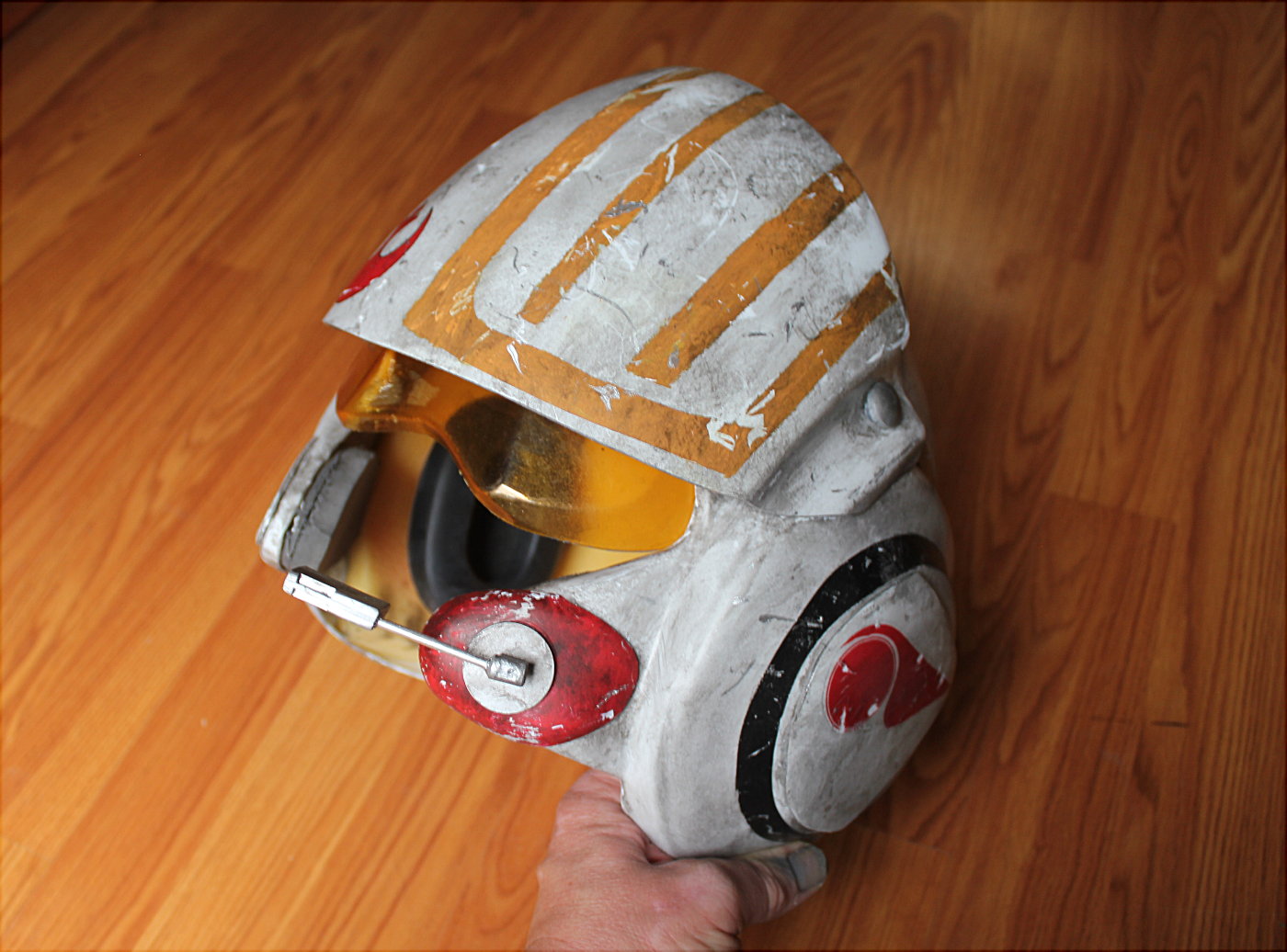 UPDATE I just saw a clip showing the rear of the blastshield. You can