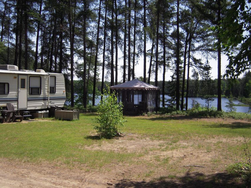 Golden Eagle Camp RV and Trailer Park Rentals