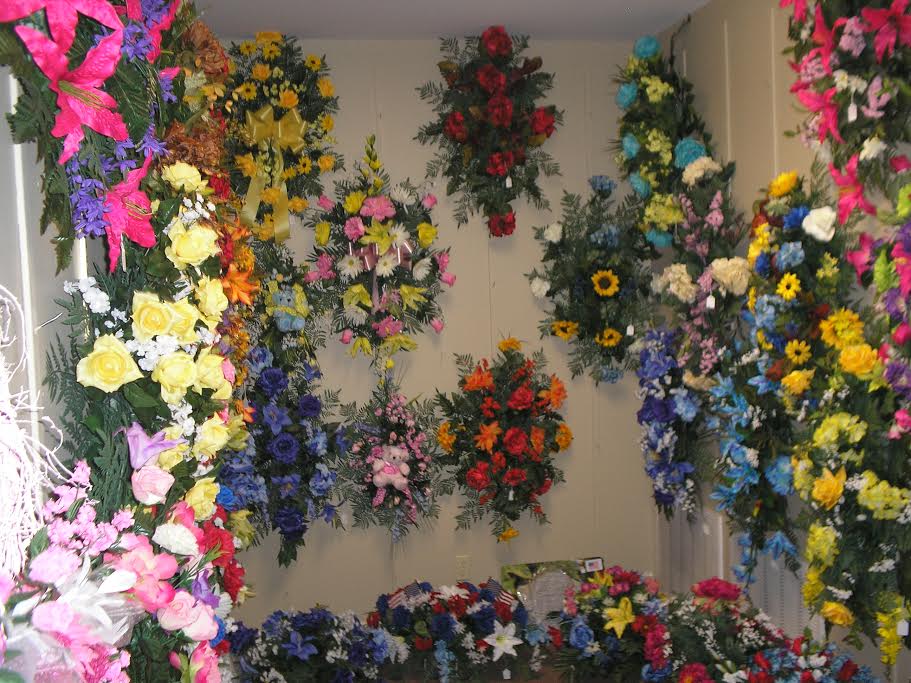 Send Flowers Golden Funeral Home of Bastrop Louisiana, LLc