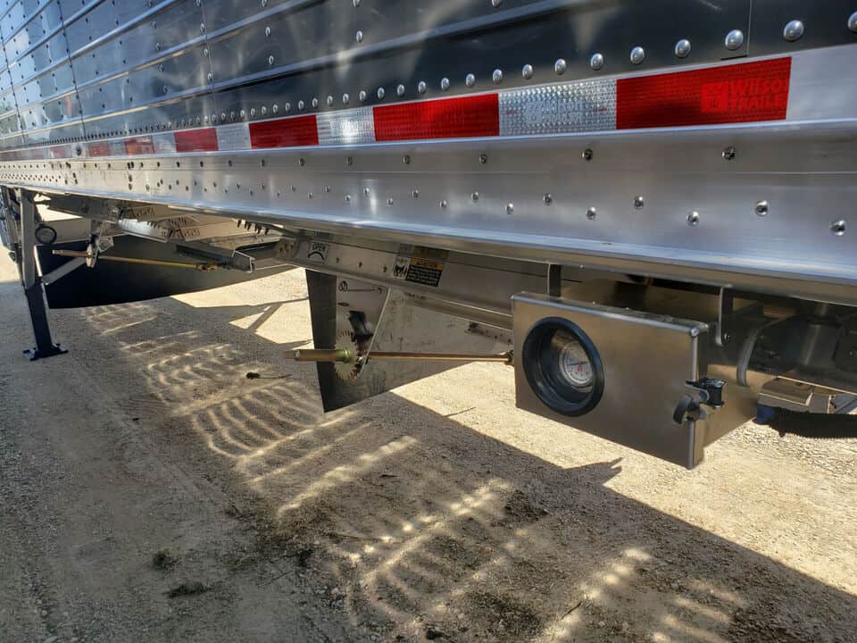 2022 Wilson Tandem 2 Hopper Prairie🍁LTD Golden West Trailer