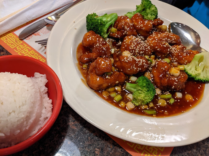 Golden Wok Your Favorite Food in Town