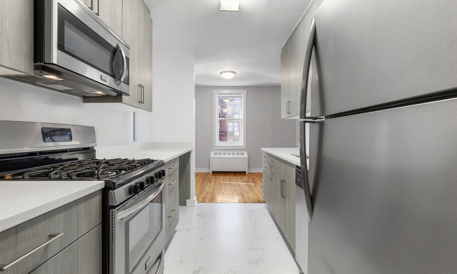 Pelham parkway towers / Apartment mat 04s The Bronx Rentals