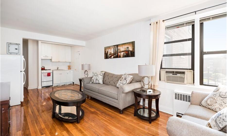 Wavecrest gardens / Apartment r25 04b Rockaway Rentals Goldfarb