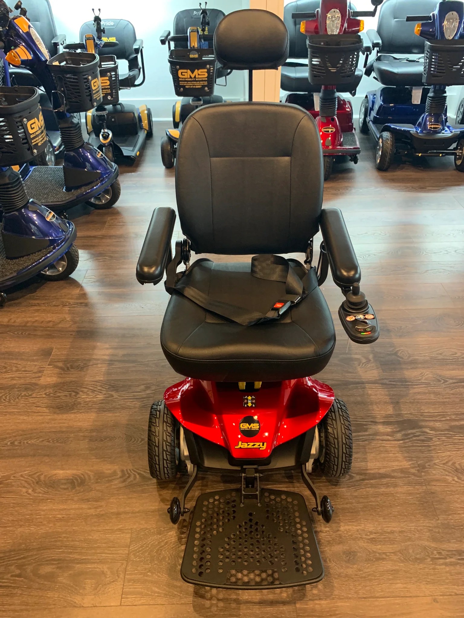 Pride JAZZY Elite Power Chair Rental THEME PARK APPROVED Gold