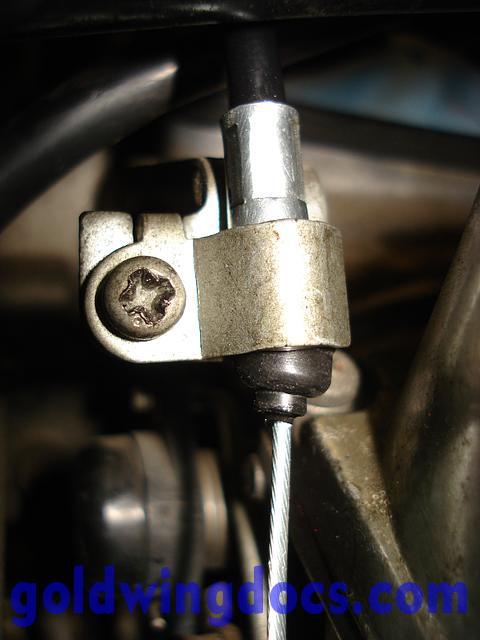 How to replace your choke cable • GL1100 DIY Articles • goldwingdocs.com