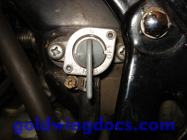 How To Replace Your Fuel Lines • Gl1100 Diy Articles • Goldwingdocs.com