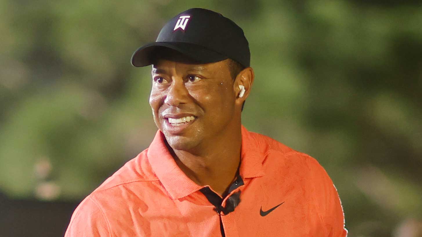 Tiger Woods jokingly jabbed by Match announcer after slow start