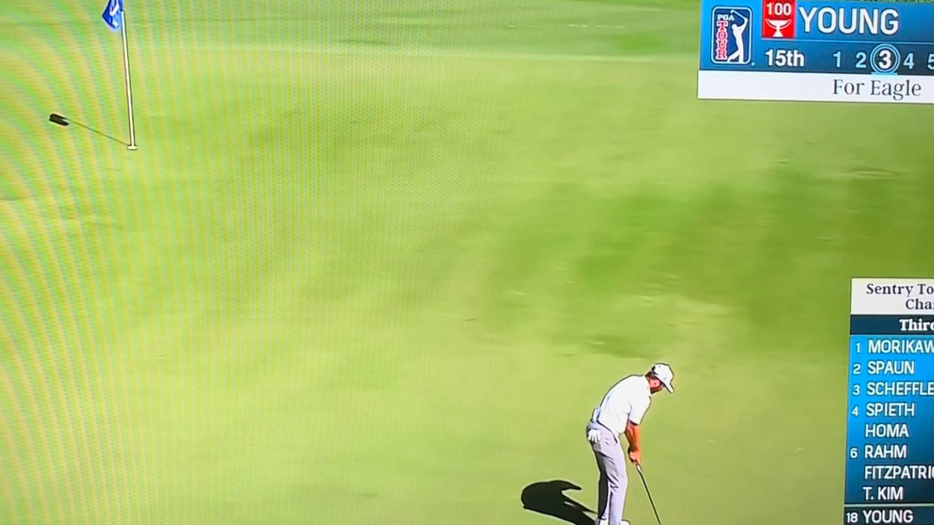 ‘It’s like a jolt to your system’ Pro has eagle putt — and rolls it