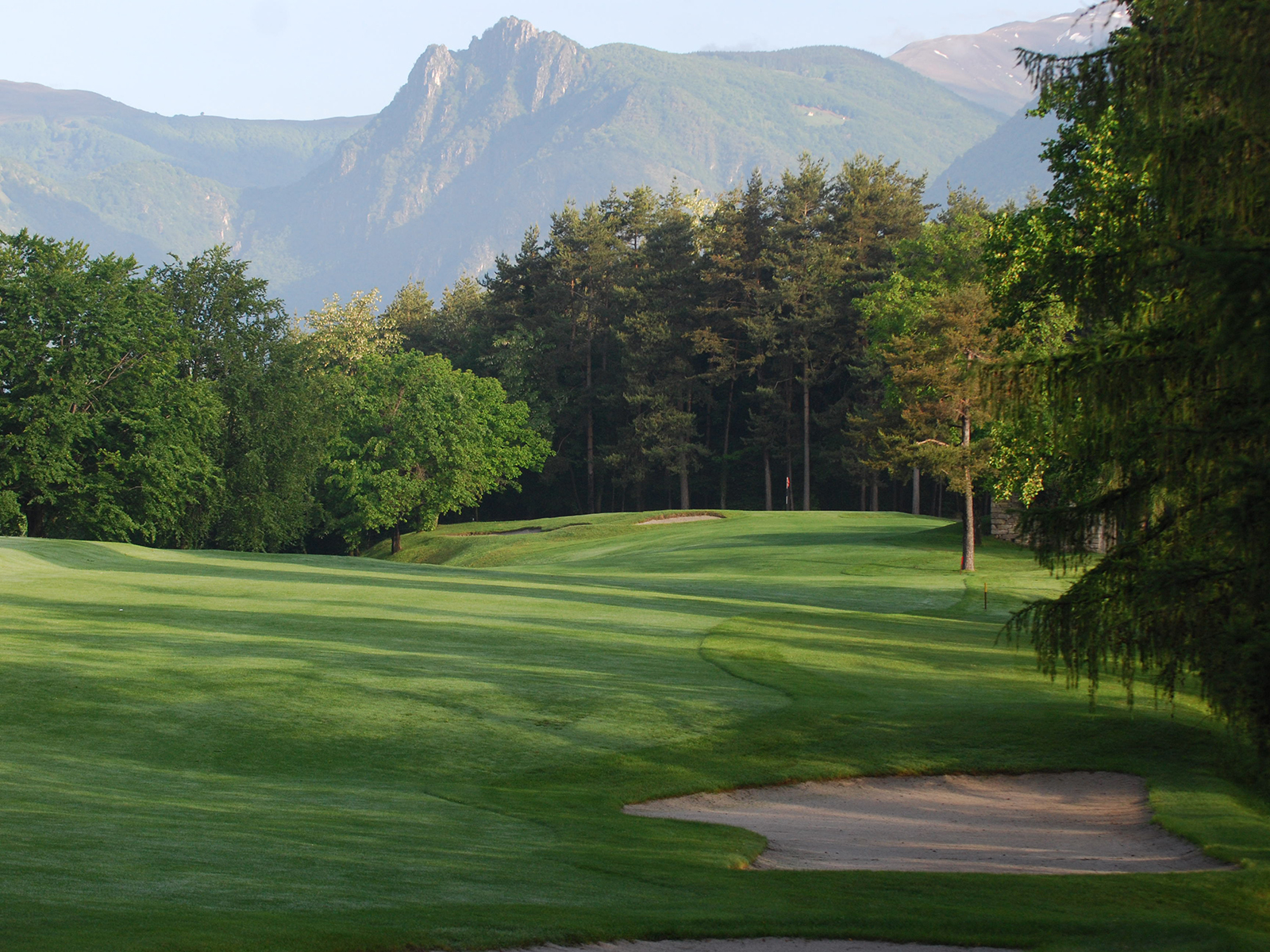 Golf breaks Lake Como