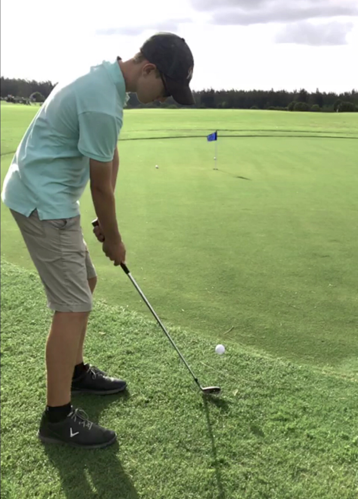 Use Your Putting Stroke When Chipping Chip Inks Golf
