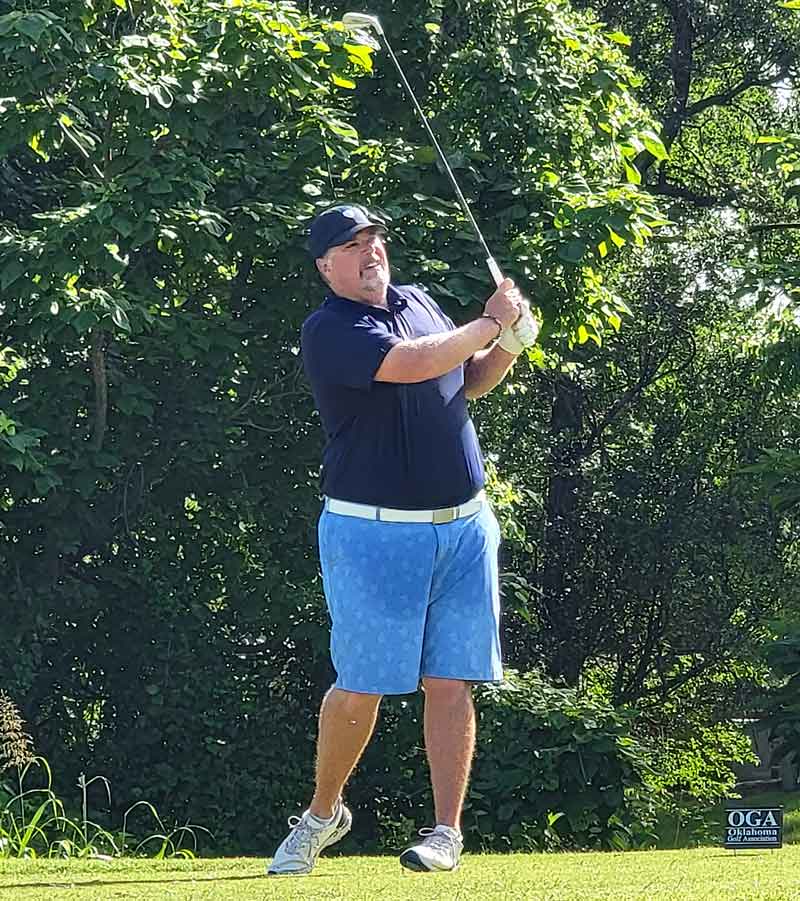 Laughlin capitalizes on breaks to edge Valuck for OGA Senior Amateur