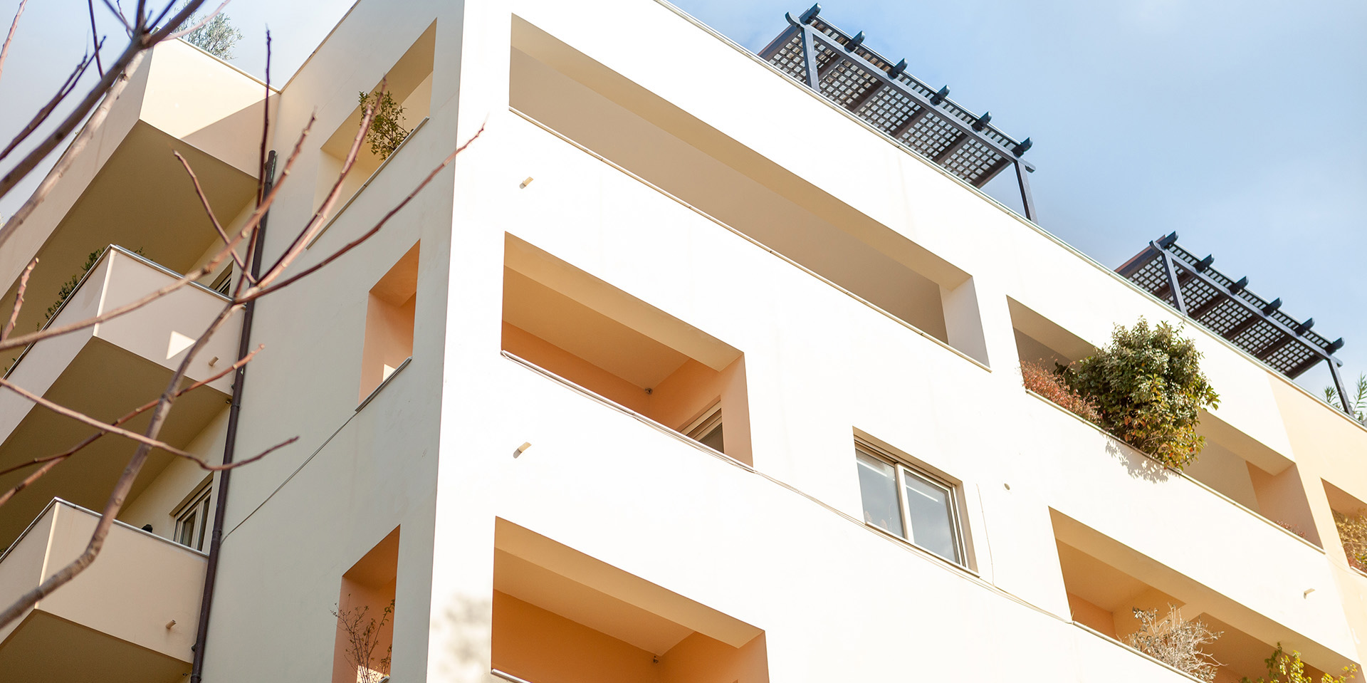 Golfside Residence luxury, modern, high end apartments/houses to rent