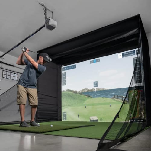 Golf simulator Deep Cage VS Just Screen and Curtains