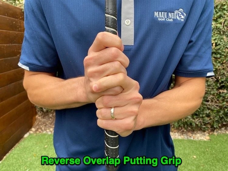 What is The Reverse Overlap Putting Grip & Should You Use It? Golfing