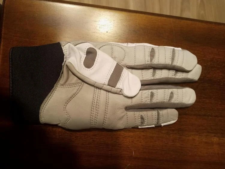 An Honest Review of The Bionic Golf Glove