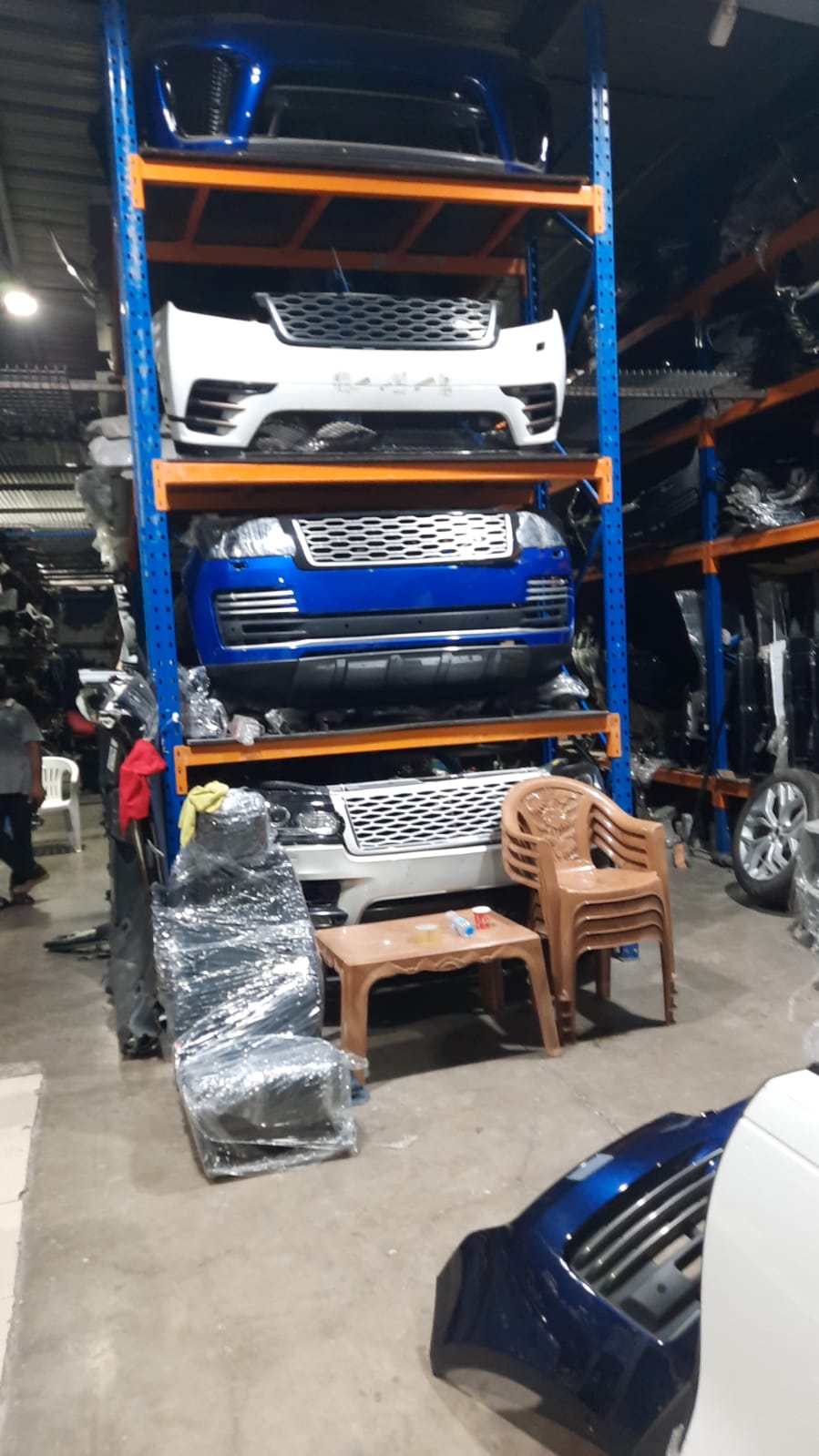 DAR AL MANSOUR, LAND ROVER ,AUTO USED SPARE PARTS TR. (Used auto parts