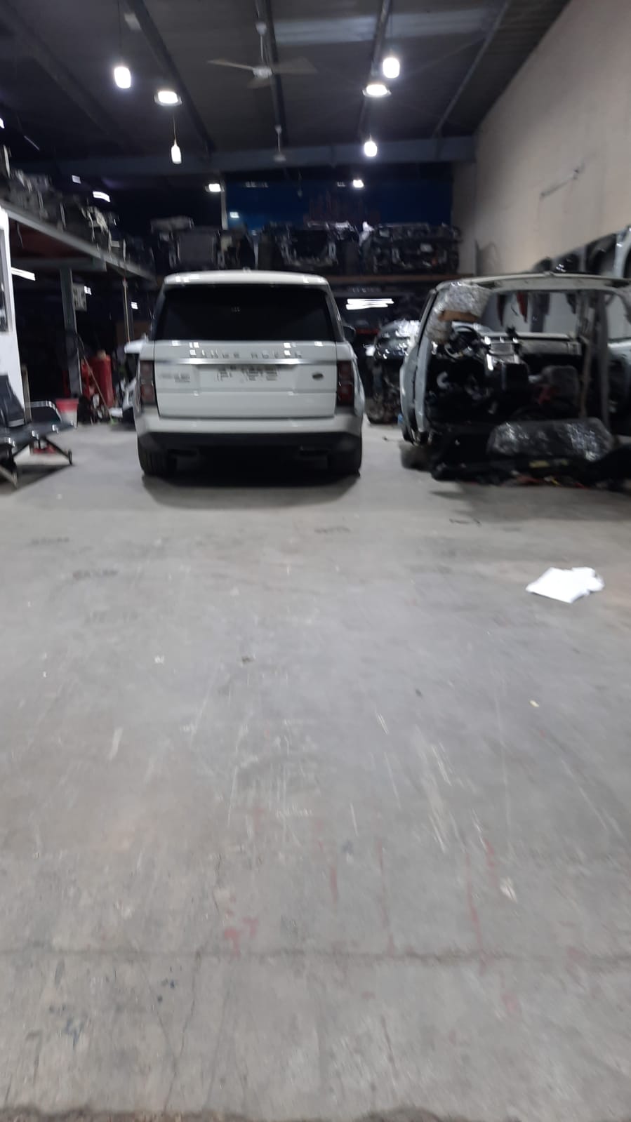 AL HADAF AL AWWAL ,LAND ROVER,PROSCHE USED AUTO SPARE PARTS TR. ( Used