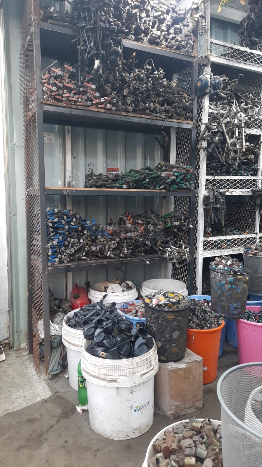 ANWAR AL QUSAIS USED BMW,FORD, HONDA, CARS & SPARE PARTS TR. (Used auto