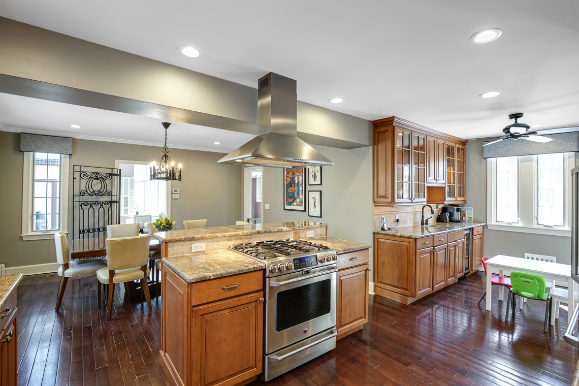 8 17 Colonial Way Kitchen