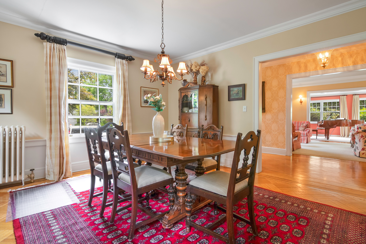 29 Pine Terrace West, Short Hills