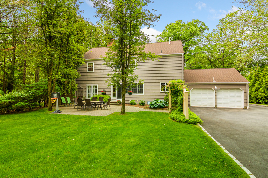 1520WhiteOakRidgeRoadDusk