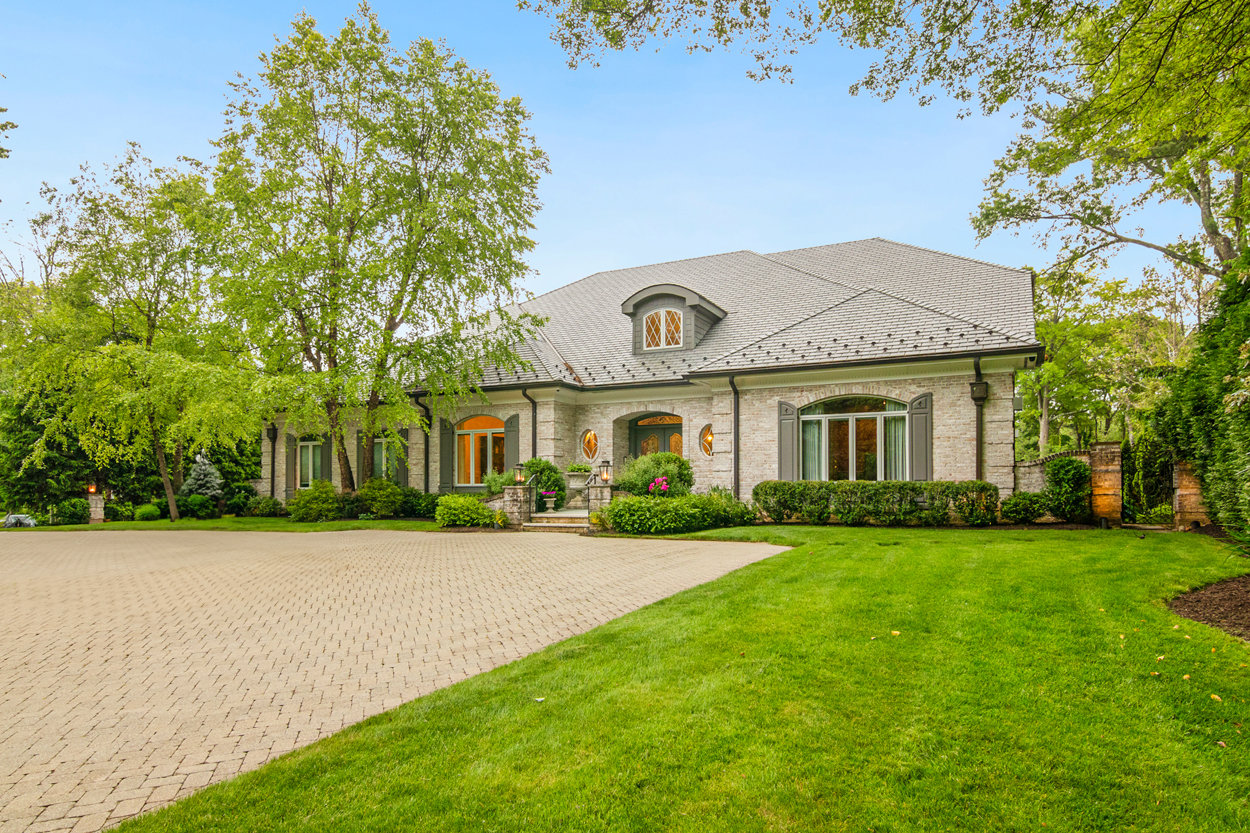 1 Lockhern Drive, Livingston