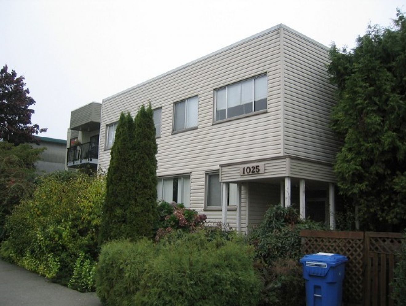 Don Lynn Apartments 1025 West 13th Avenue, Vancouver Goodman Commercial Inc.