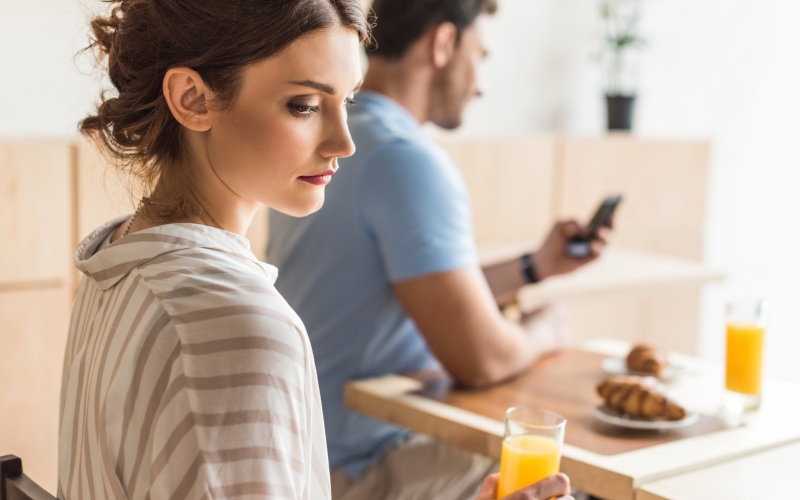 5 Signs You’re Emotionally Disconnected From Your Partner The Good