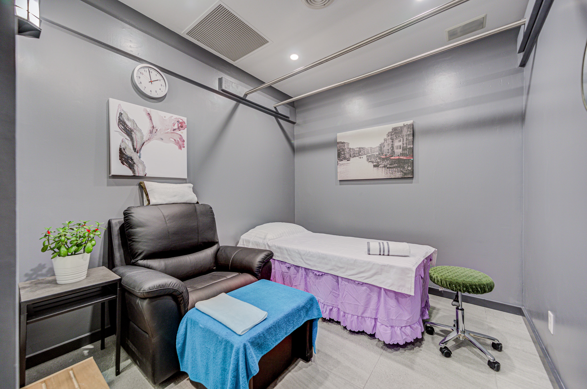 Massage North York Foot Spa North York Foot Reflexology Near Me