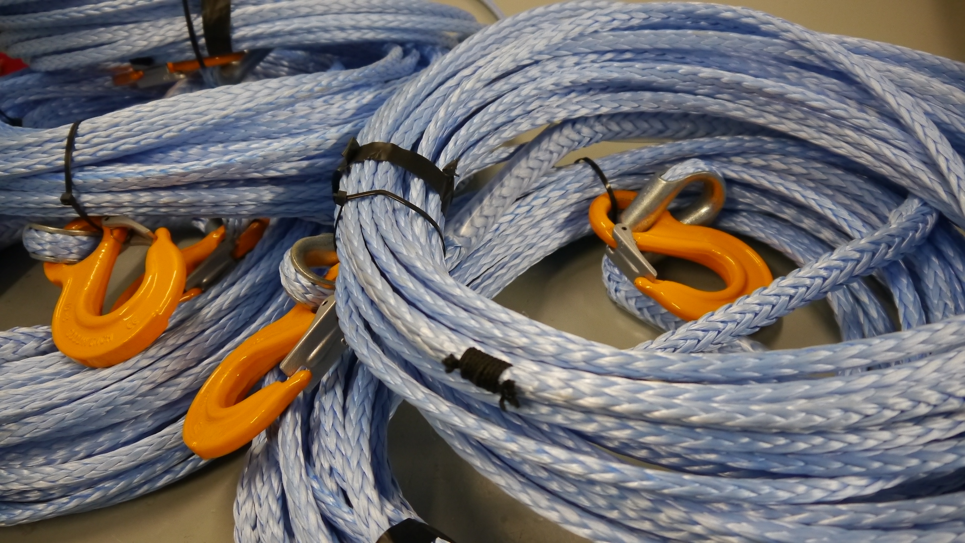 11mm Dyneema® winch rope x various length (30.5m, 38m, 46m)